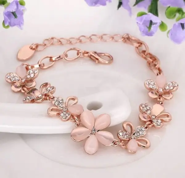 Delicate Flower & Diamente Bracelet
