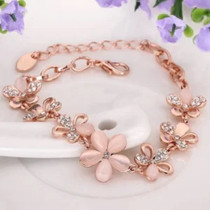 Delicate Flower & Diamente Bracelet